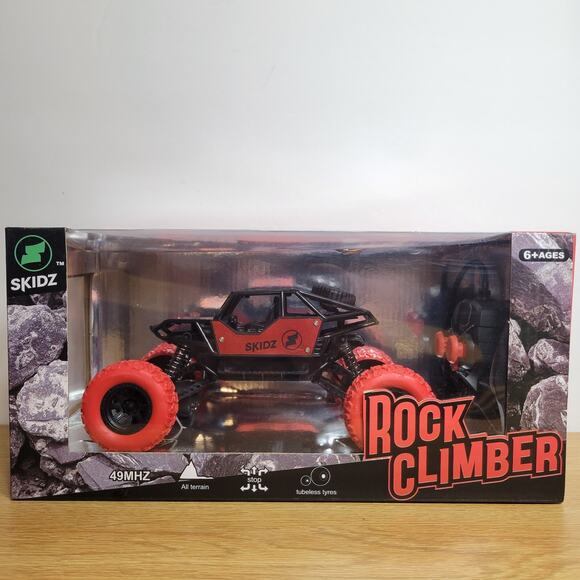 Skidz RC Rock Climber 1:24 Scale Radio Control Truck 49Mhz New - Picture 1 of 7